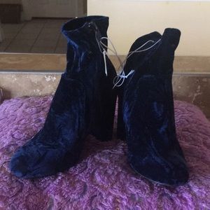 Mossimo Supply Co Women’s boots